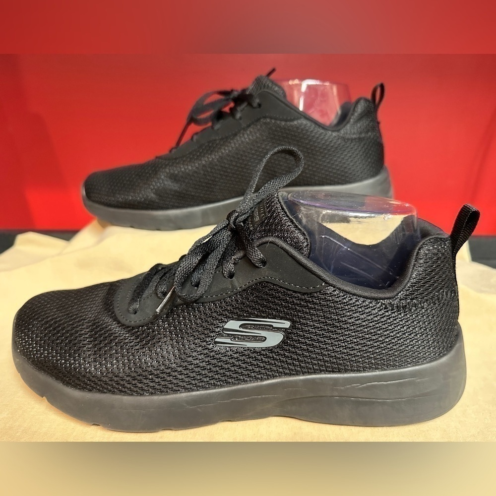 Skechers Women’s Athletic Shoes Women’s Size 10 All Black Lightweight Design